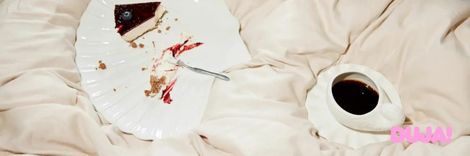 Grey Minimalist Skincare Store Twitter Header.png